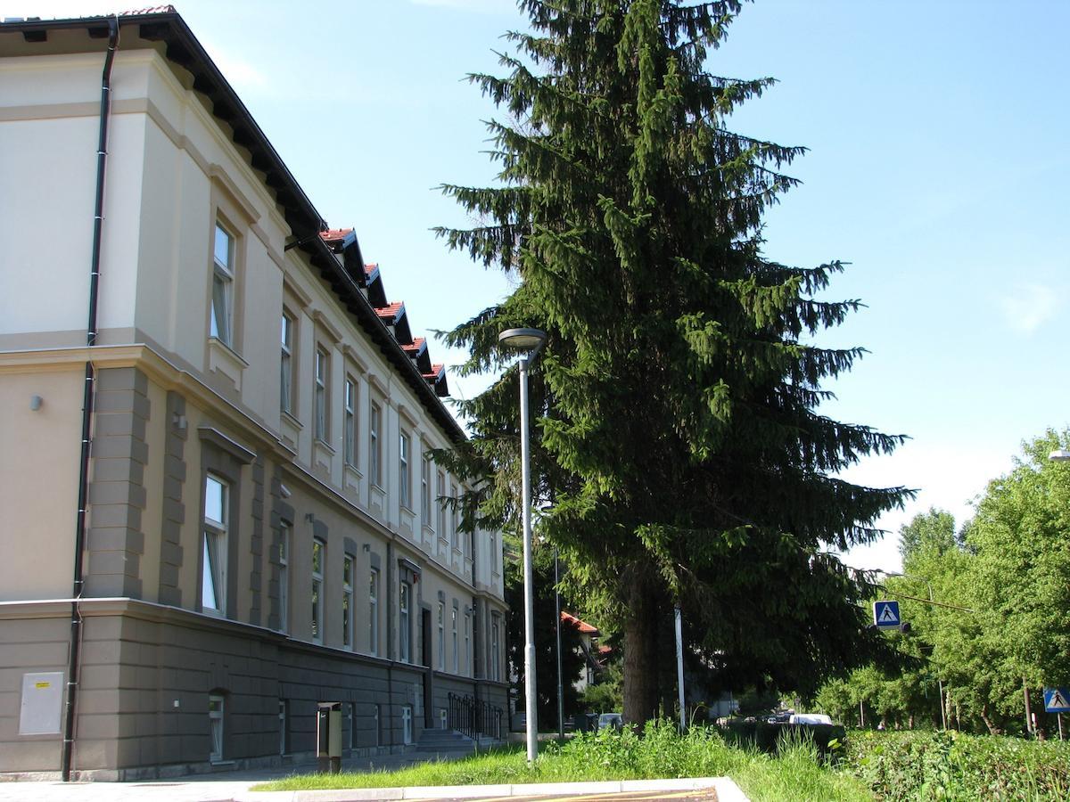 Youth Hostel Krsko Bagian luar foto